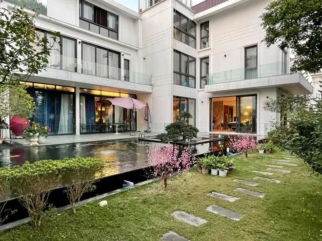 Những Thời Điểm Tốt Nhất Để Cho Cá Koi Ăn