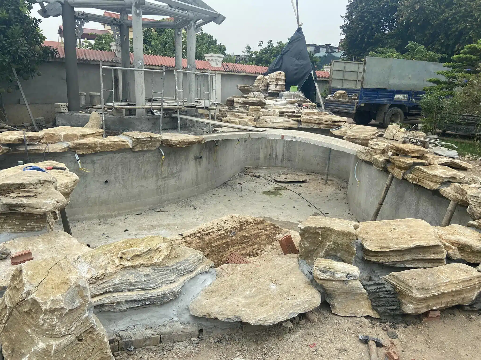 Dự Án Hồ Koi Hiện Đại Ngoại Cảnh Biệt Thự – Quảng Ninh