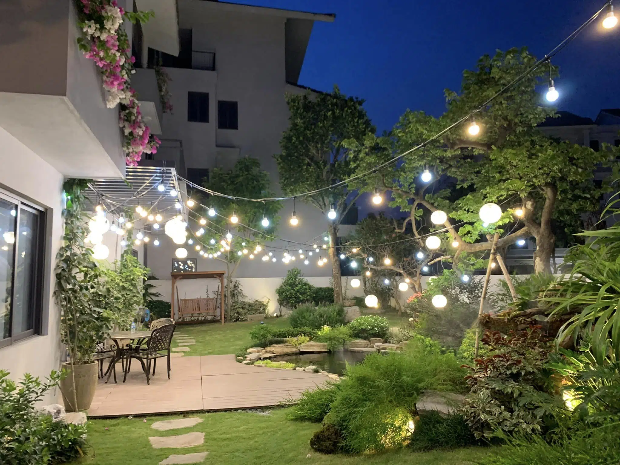 Những Điều Cần Biết Khi Thiết Kế Thi Công Hồ Cá Koi