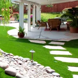 Trang trí tiểu cảnh sân vườn đơn giản mà đẹp tại nhà