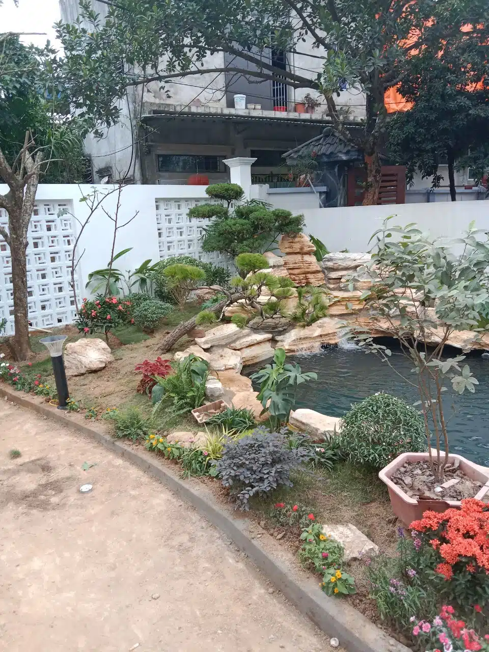 Dự Án Sân Vườn Cùng Hồ Koi – Hà Đông